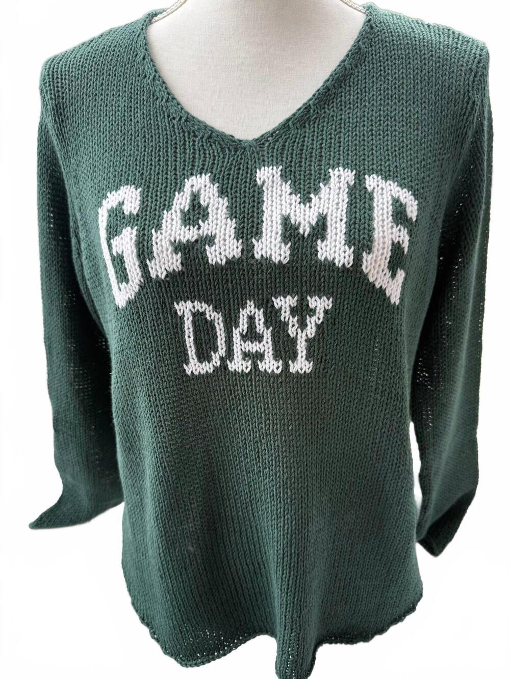 NEW WOODEN SHIPS women's game day v neck sweater in kale green